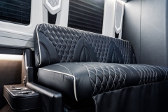 BLACK_VAN-13-1