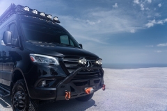 BLACK_VAN-2