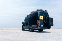 BLACK_VAN-7